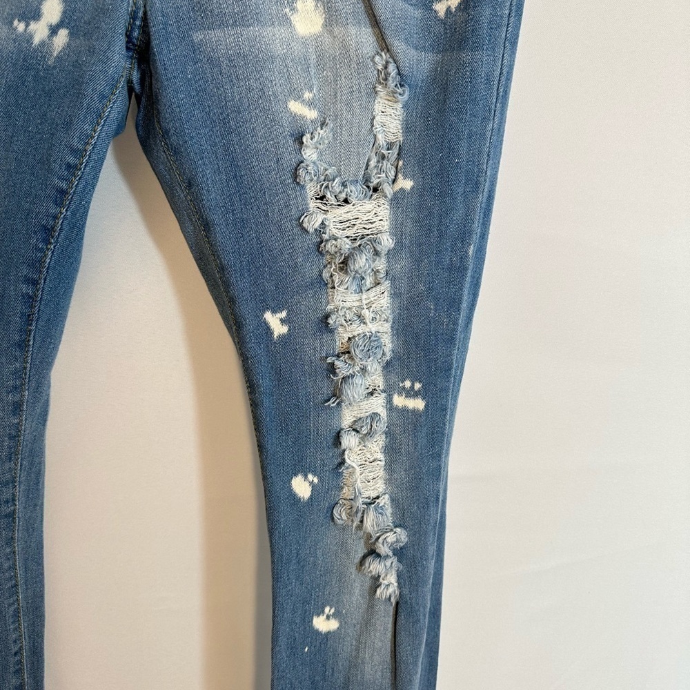VIP Jeans Womens Blue Denim Distressed Ripped Jeans Size 9/10 Roll Up Hemline - Picture 11 of 16